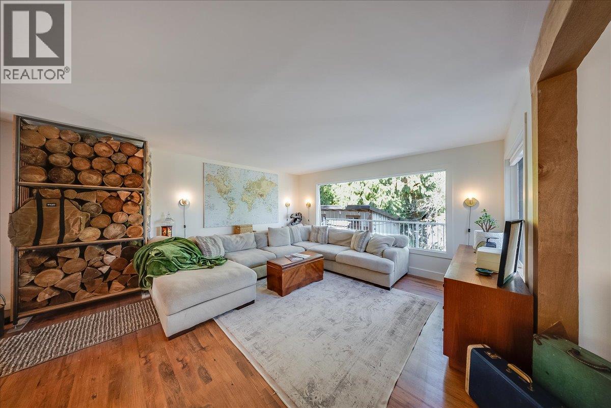 1398 Victoria Avenue - 13