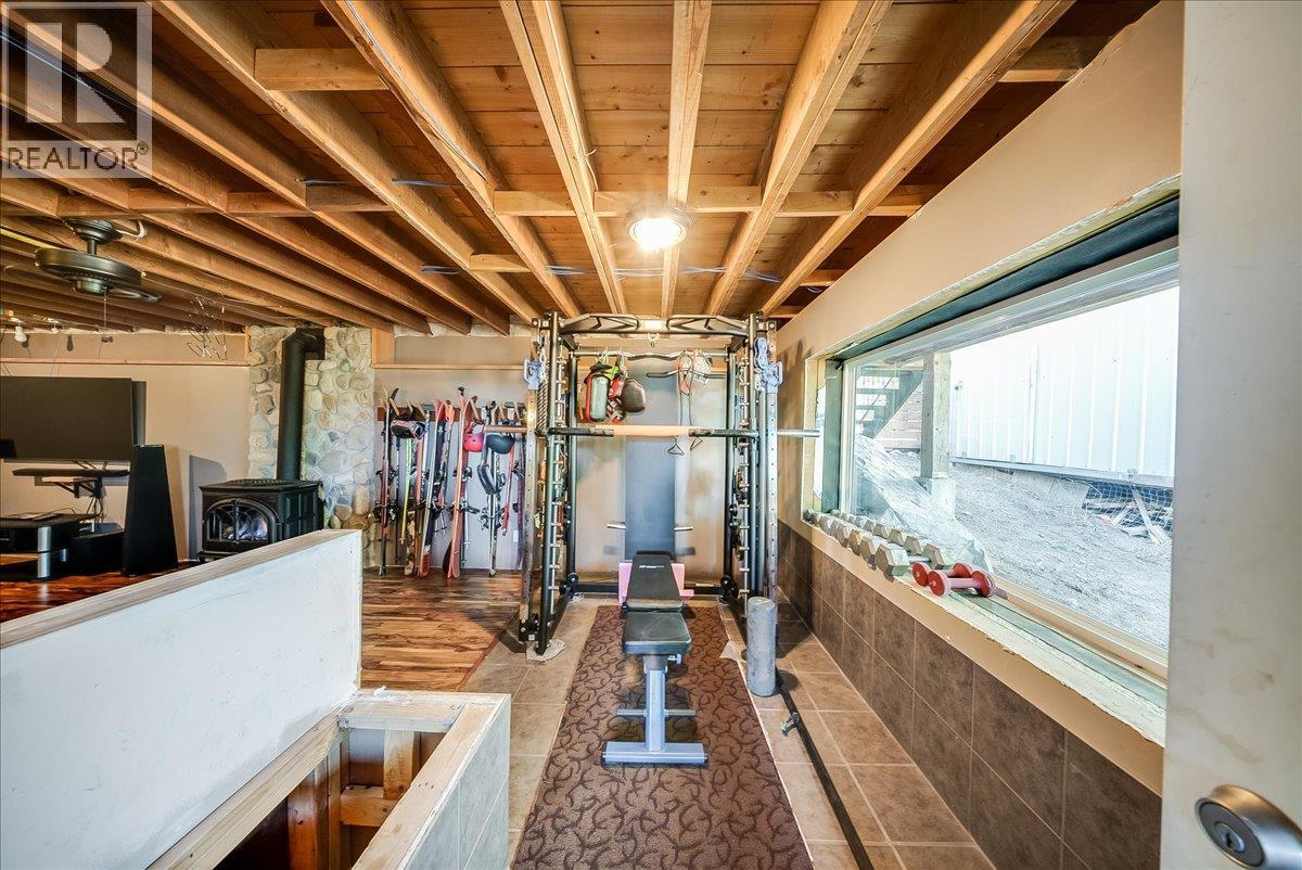 1398 Victoria Avenue - 31