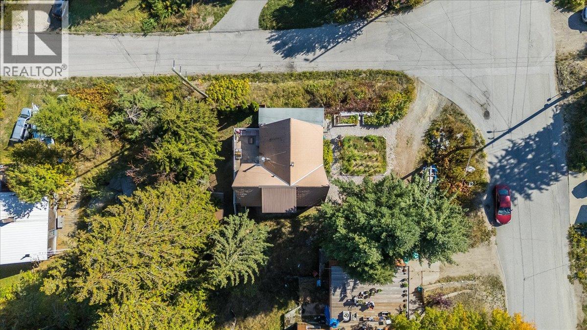 1398 Victoria Avenue - 43