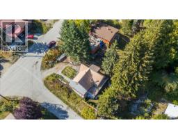 1398 Victoria Avenue, Rossland, BC V0G1Y0 Photo 44