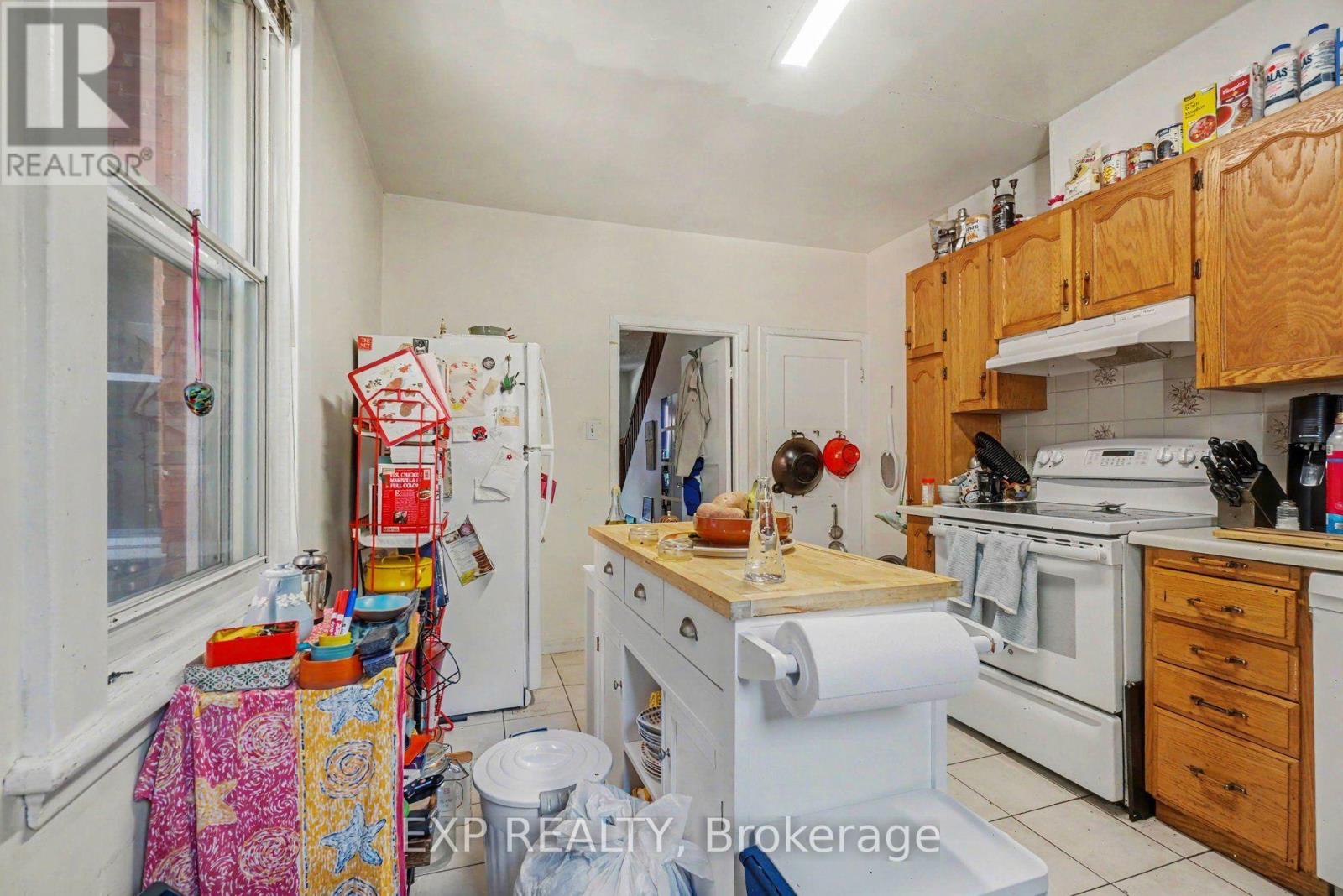 107 HOPEWELL AVENUE photo 19