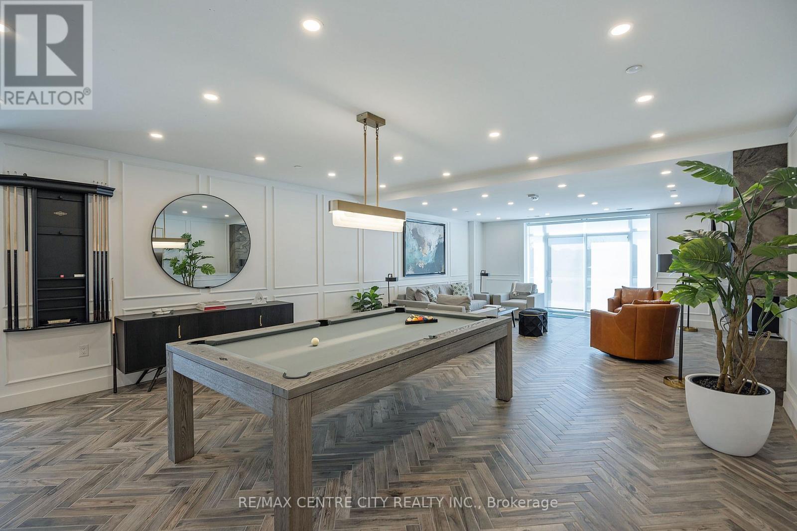 #414 480 CALLAWAY ROAD - 43