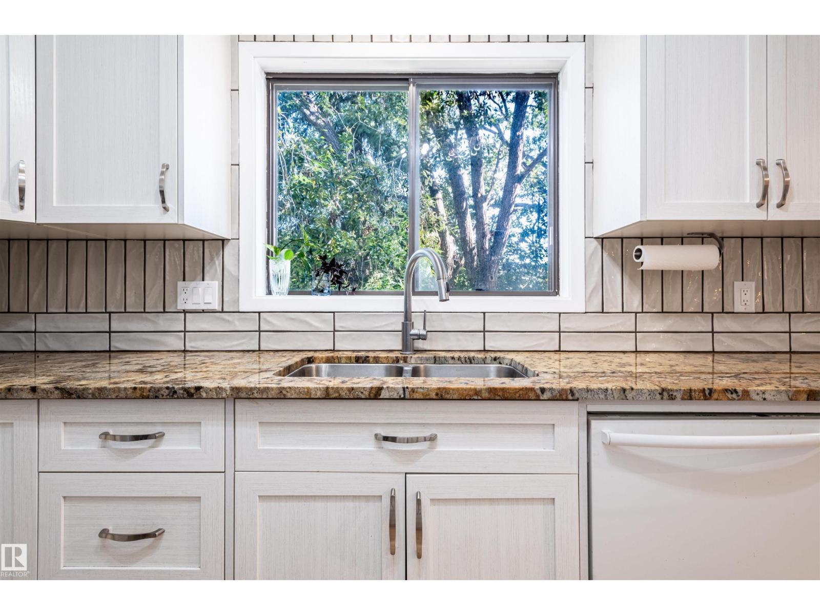 10606 25A AV NW - Image 26