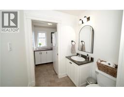 10 Emma Court, photo 11
