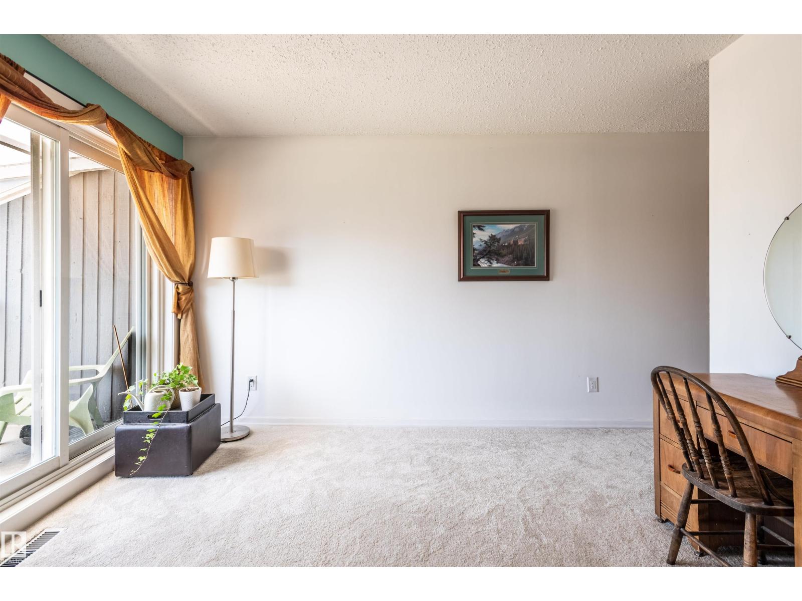 10606 25A AV NW - 48