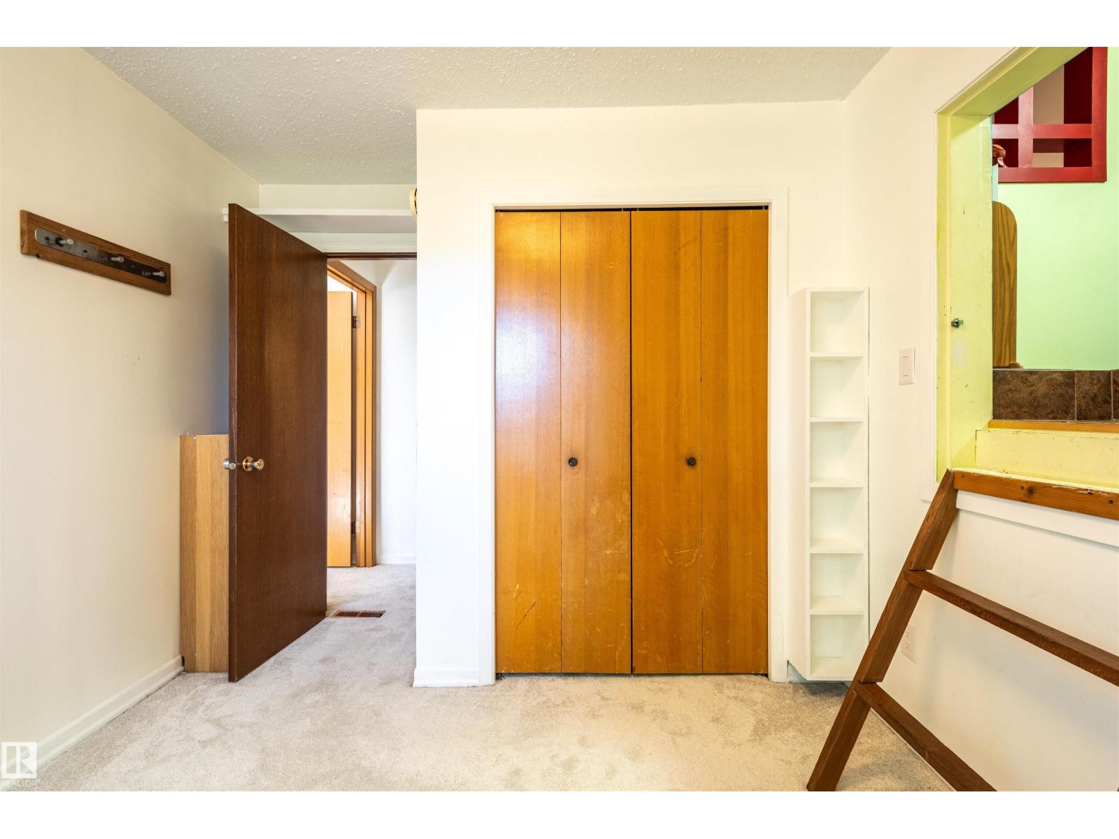 10606 25A AV NW - 38