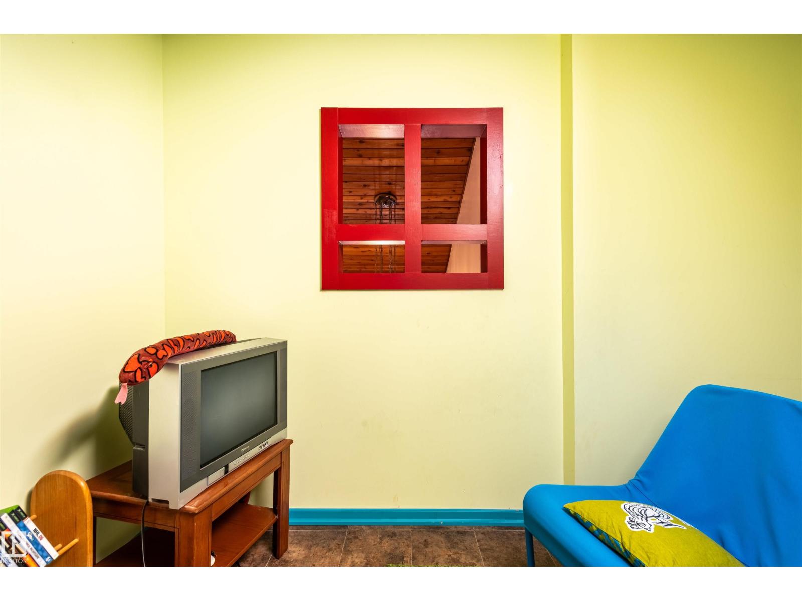 10606 25A AV NW - Image 41