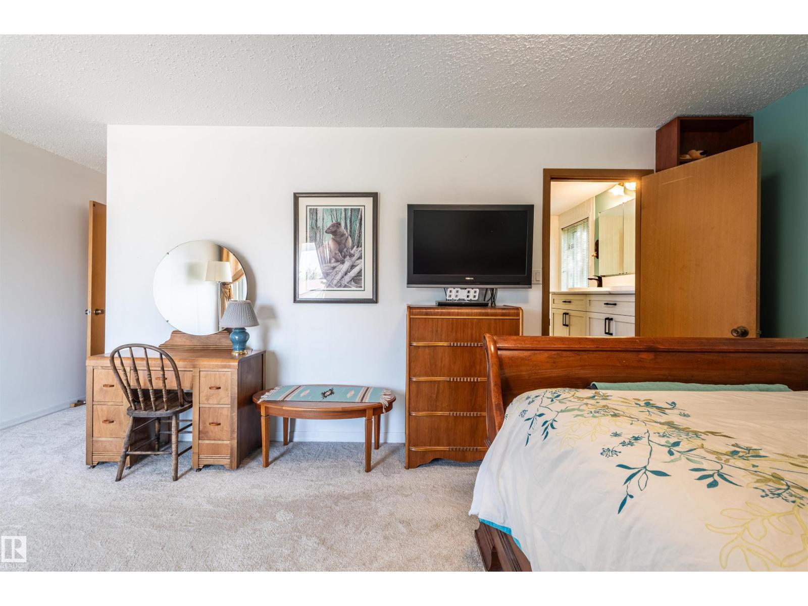 10606 25A AV NW - 49