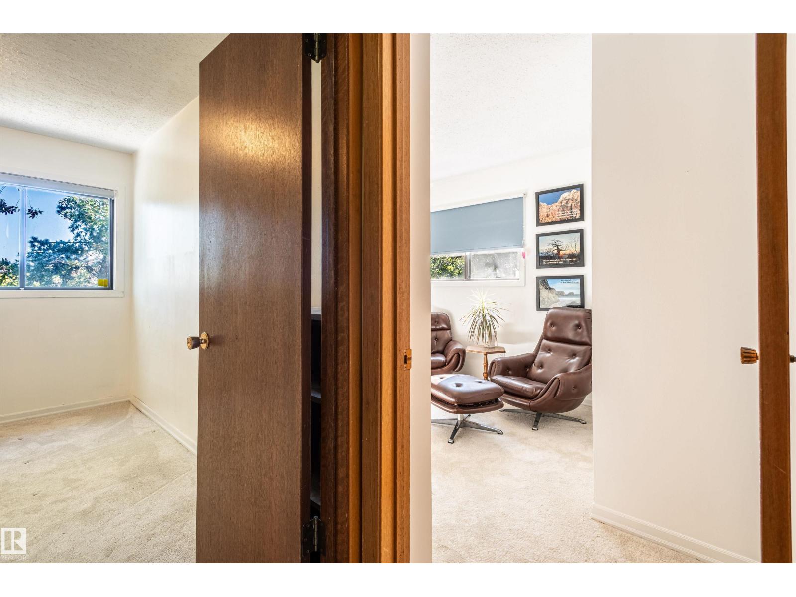 10606 25A AV NW - Image 36