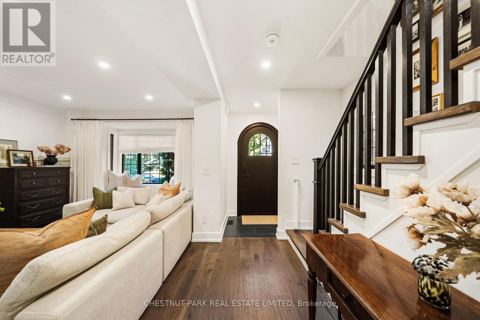 Photo of 283 SOUTH KINGSWAY
