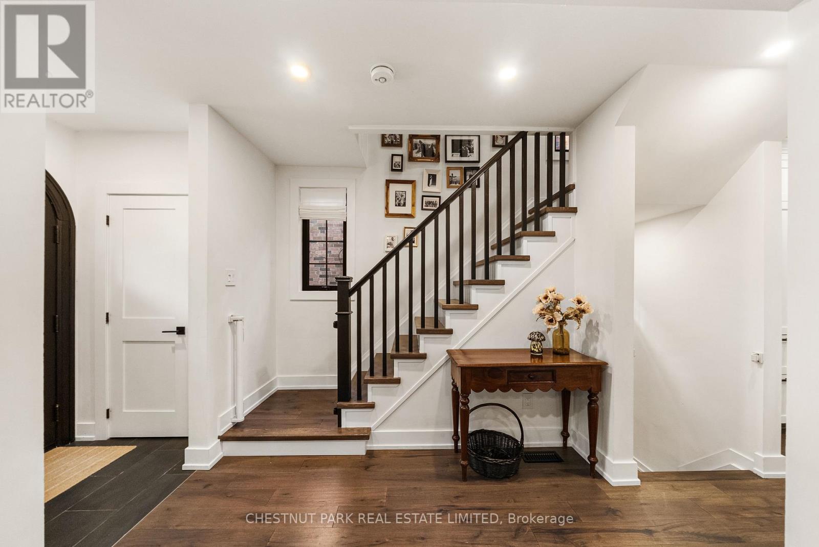 Photo of 283 SOUTH KINGSWAY