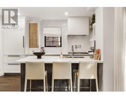 283 South Kingsway, Toronto, ON M6S3V3 Photo 17