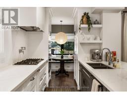 283 South Kingsway, Toronto, ON M6S3V3 Photo 18