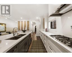 283 South Kingsway, Toronto, ON M6S3V3 Photo 20