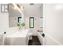 283 South Kingsway, Toronto, ON M6S3V3 Photo 27