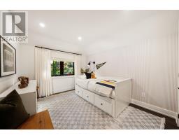 283 South Kingsway, Toronto, ON M6S3V3 Photo 29
