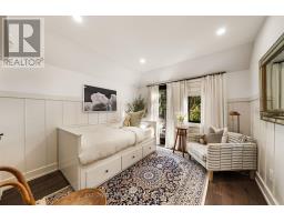 283 South Kingsway, Toronto, ON M6S3V3 Photo 32