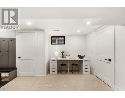 283 South Kingsway, Toronto, ON M6S3V3 Photo 39