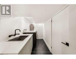 283 South Kingsway, Toronto, ON M6S3V3 Photo 42