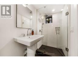 283 South Kingsway, Toronto, ON M6S3V3 Photo 43