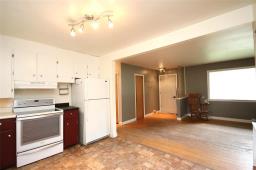 Living room - 13 2nd Avenue Sw, Carman, MB R0G0J0 Photo 7