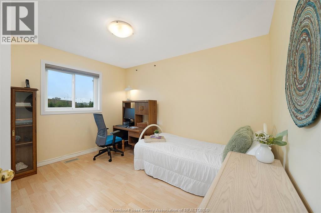 4130 St. Clair Ave. - 17