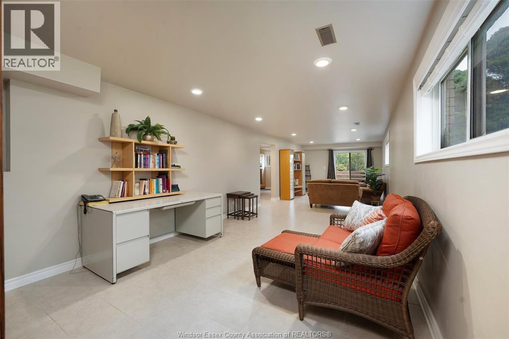 4130 St. Clair Ave. - 22