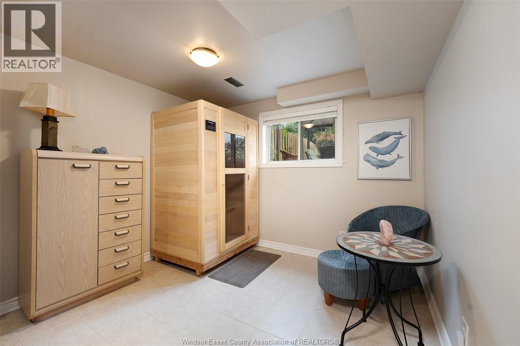 4130 St. Clair Ave. - 24
