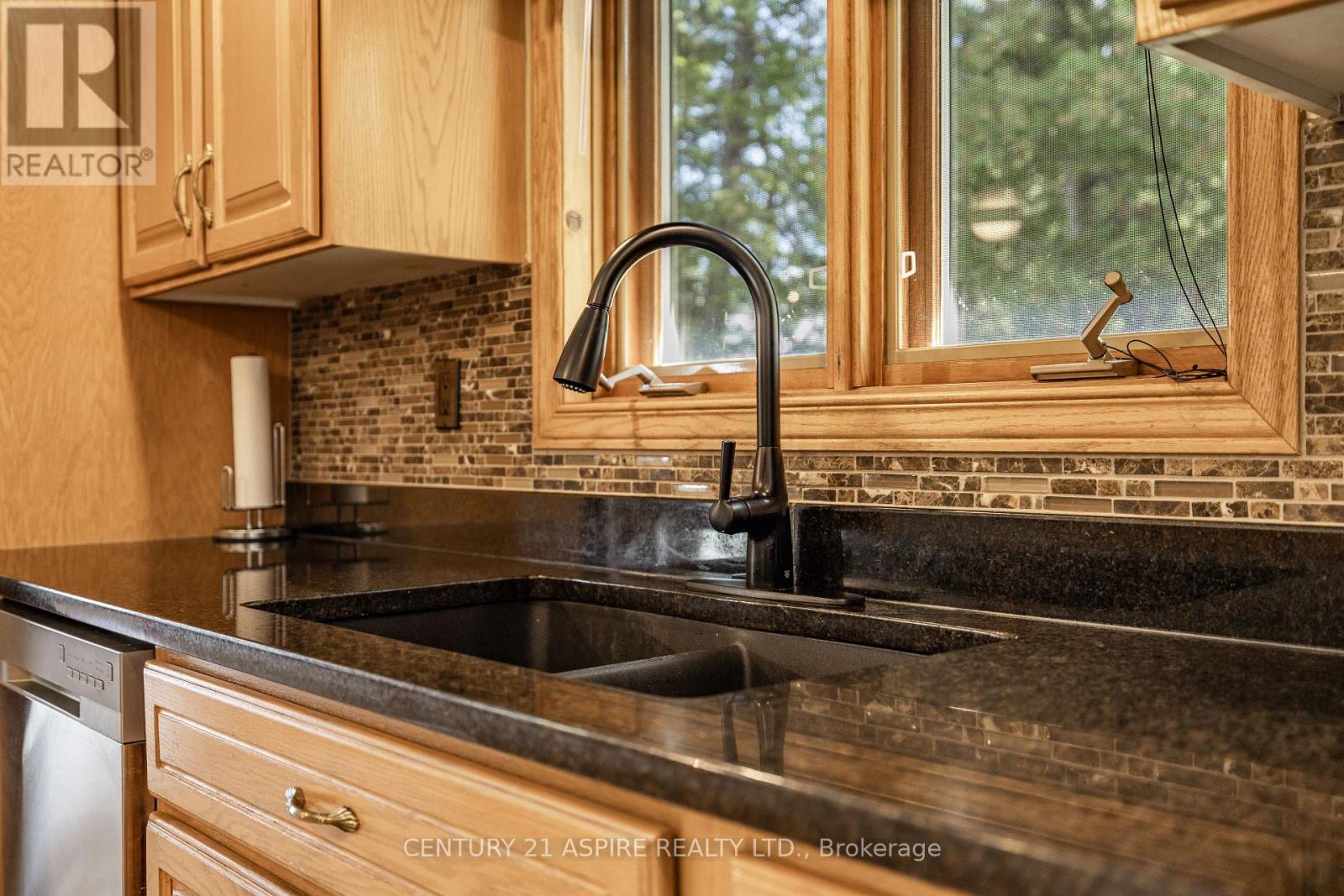 800 FOREST PARK ROAD - Image 13