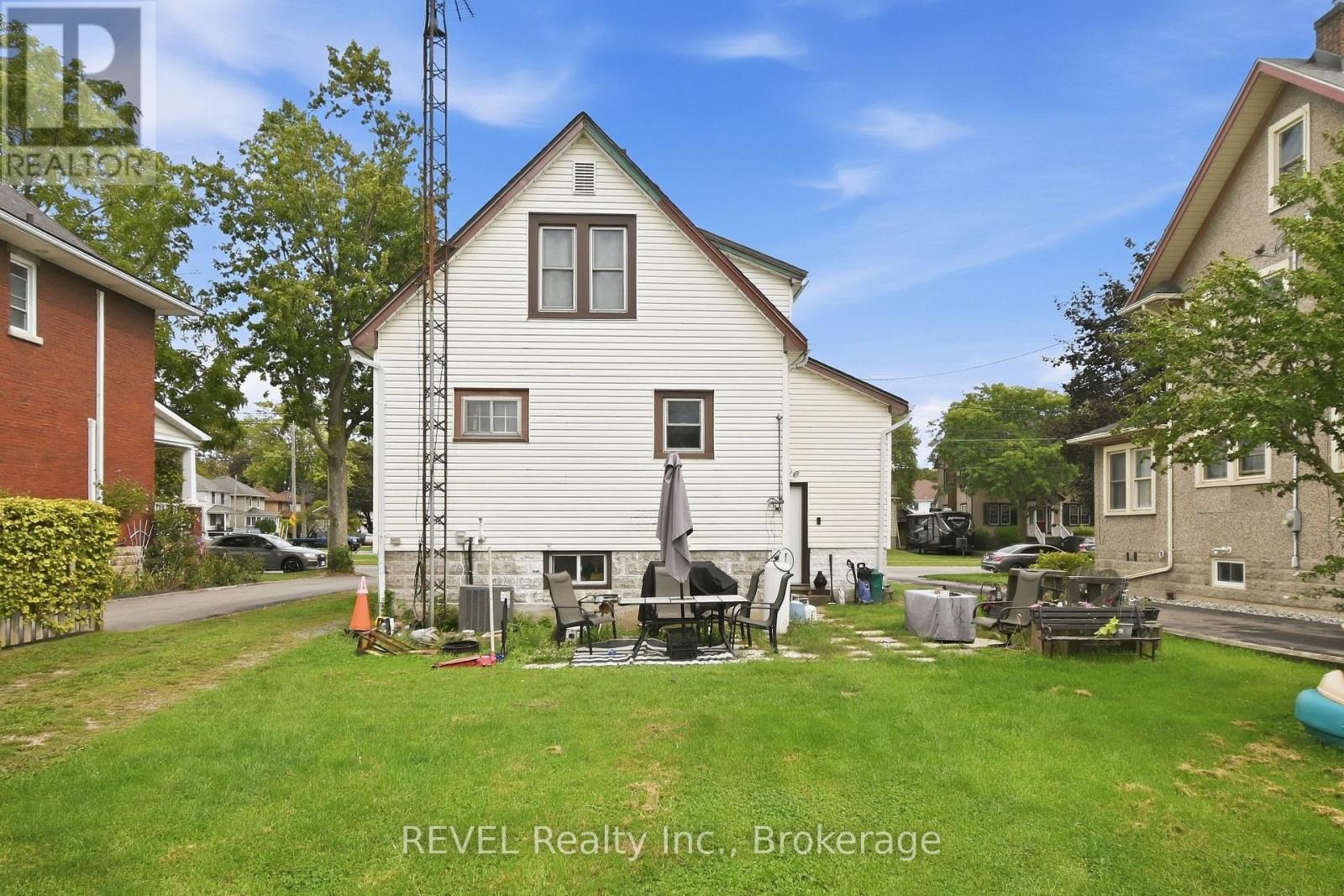 116 STEELE STREET - 4