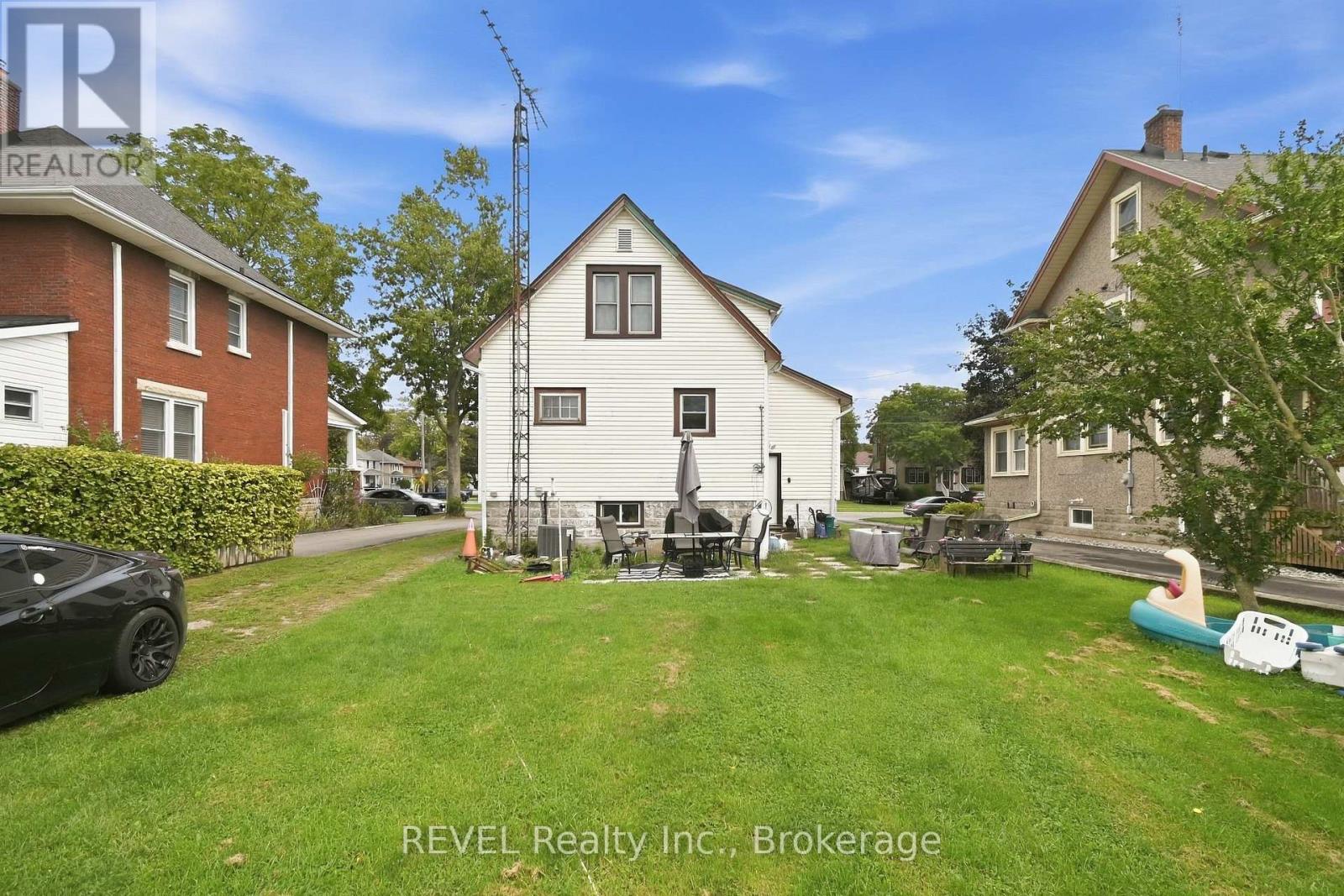 116 STEELE STREET - 5