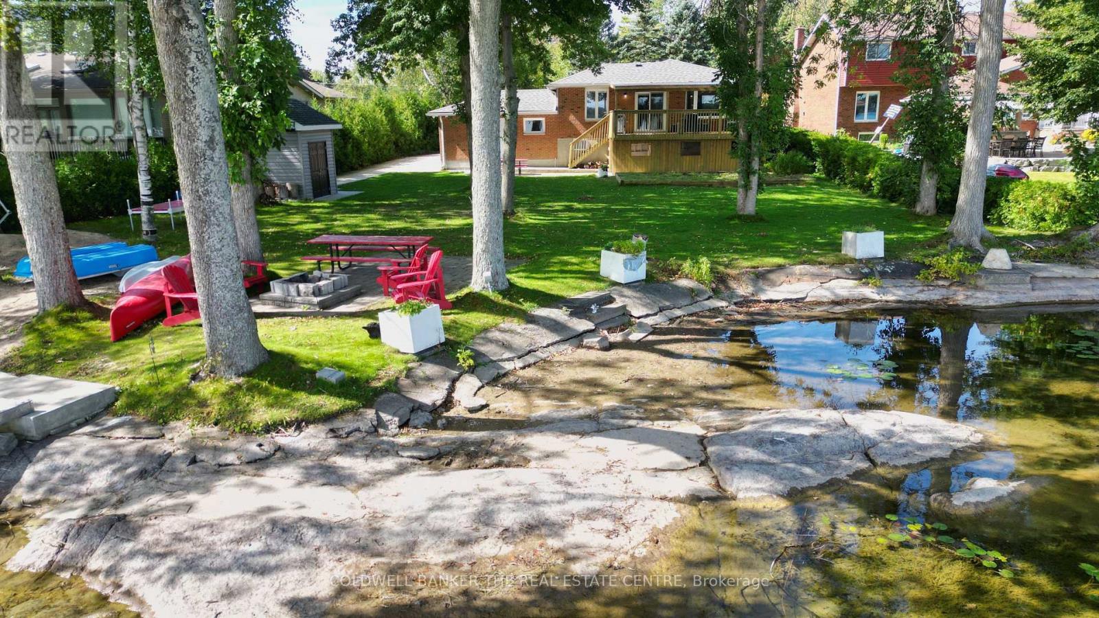 3919 TREELINE DRIVE - 35