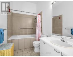 5 - 6 Bartlett Avenue W, Toronto, ON M6H3E7 Photo 14