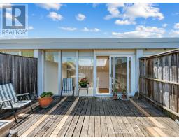 5 - 6 Bartlett Avenue W, Toronto, ON M6H3E7 Photo 24