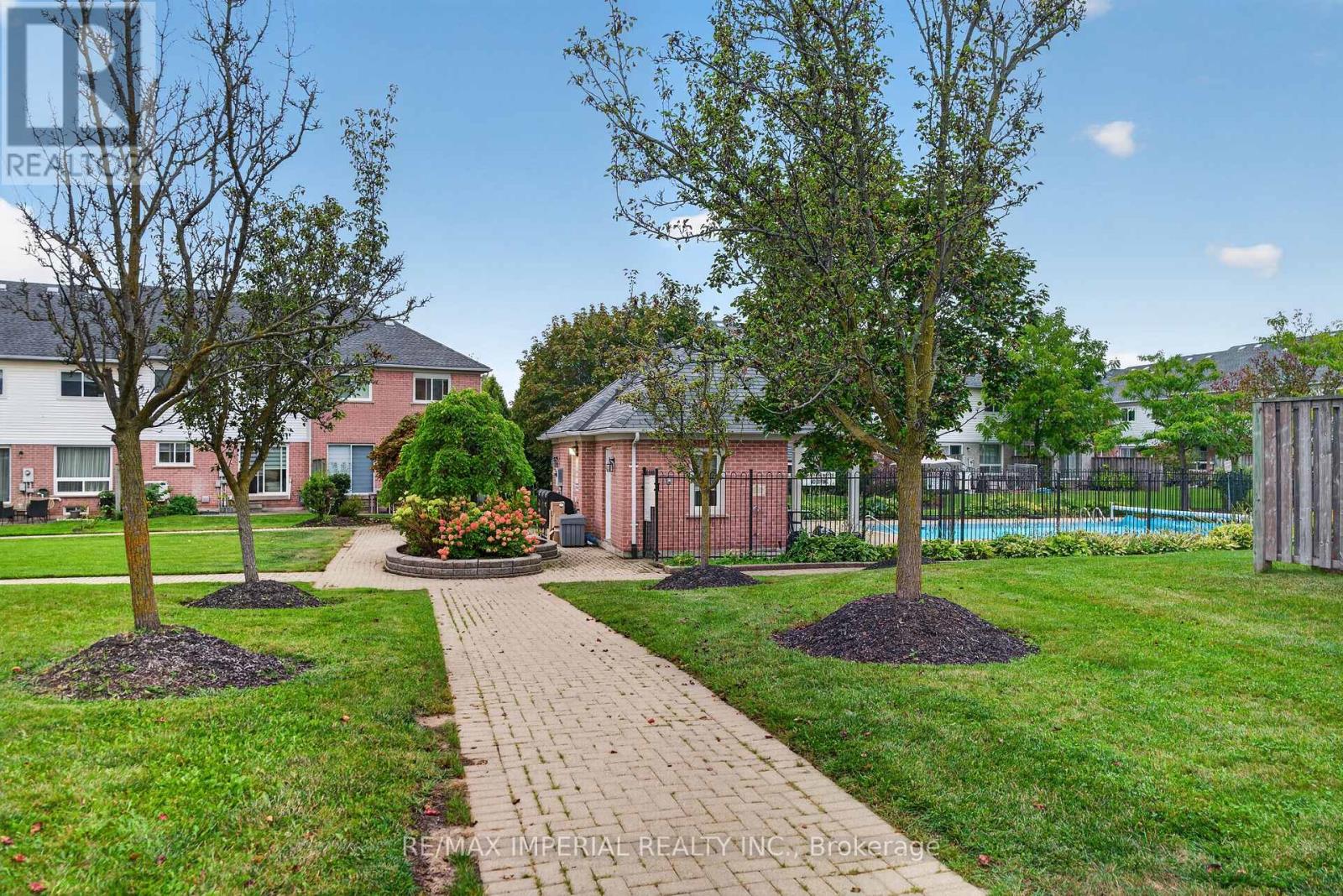 #26A 5205 GLEN ERIN DRIVE E - 33