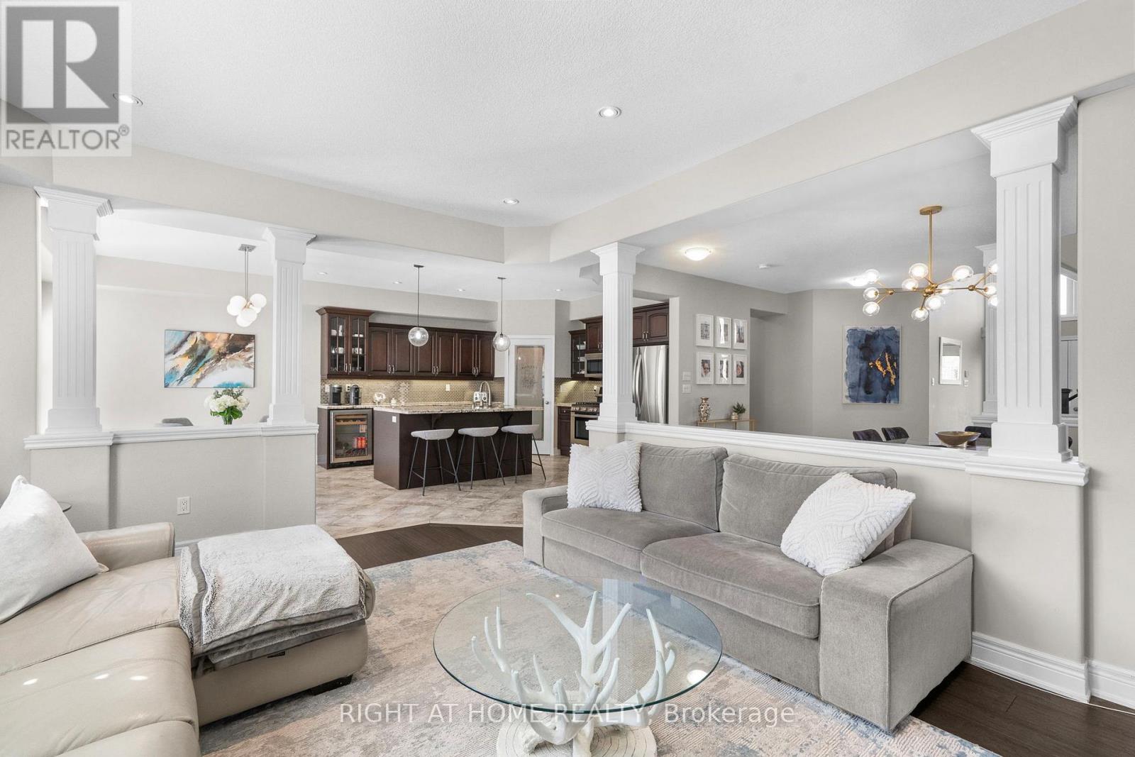 12 DONATELLO COURT - 23