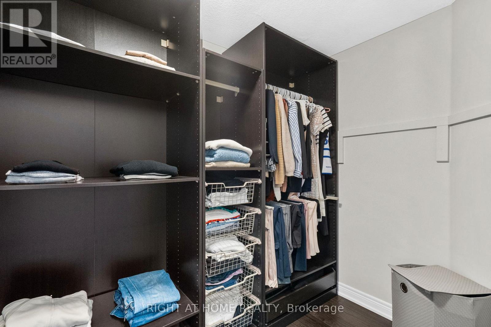 12 DONATELLO COURT - 27