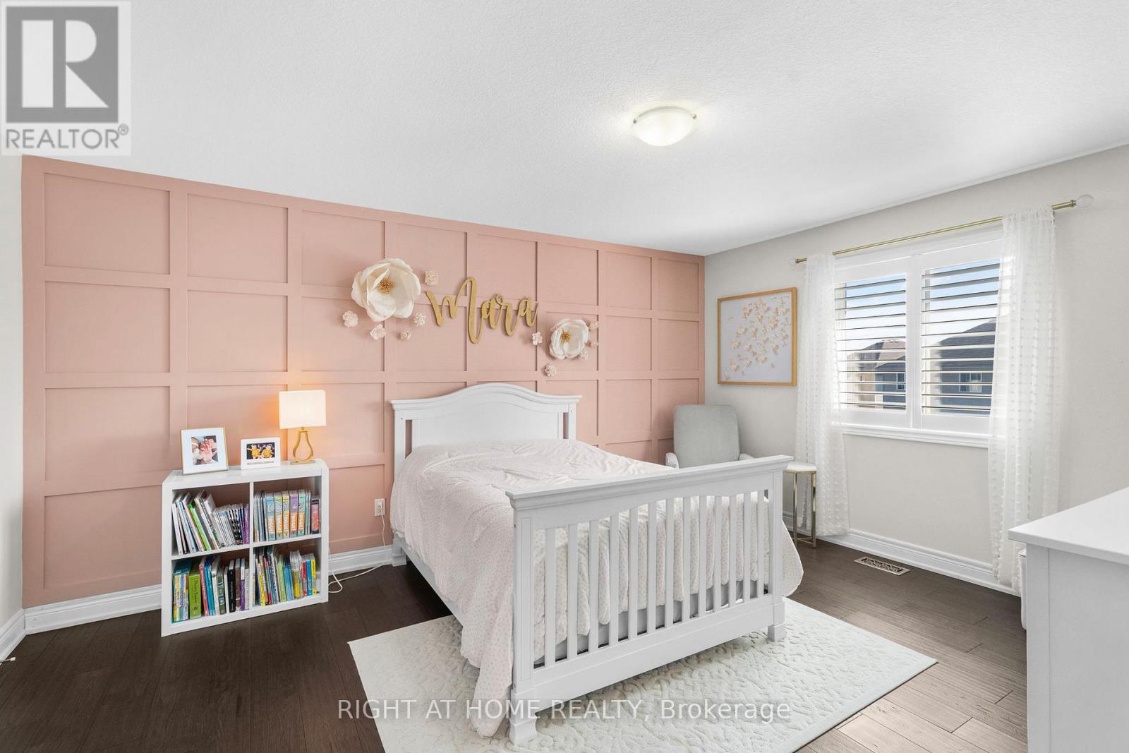 12 DONATELLO COURT - 32
