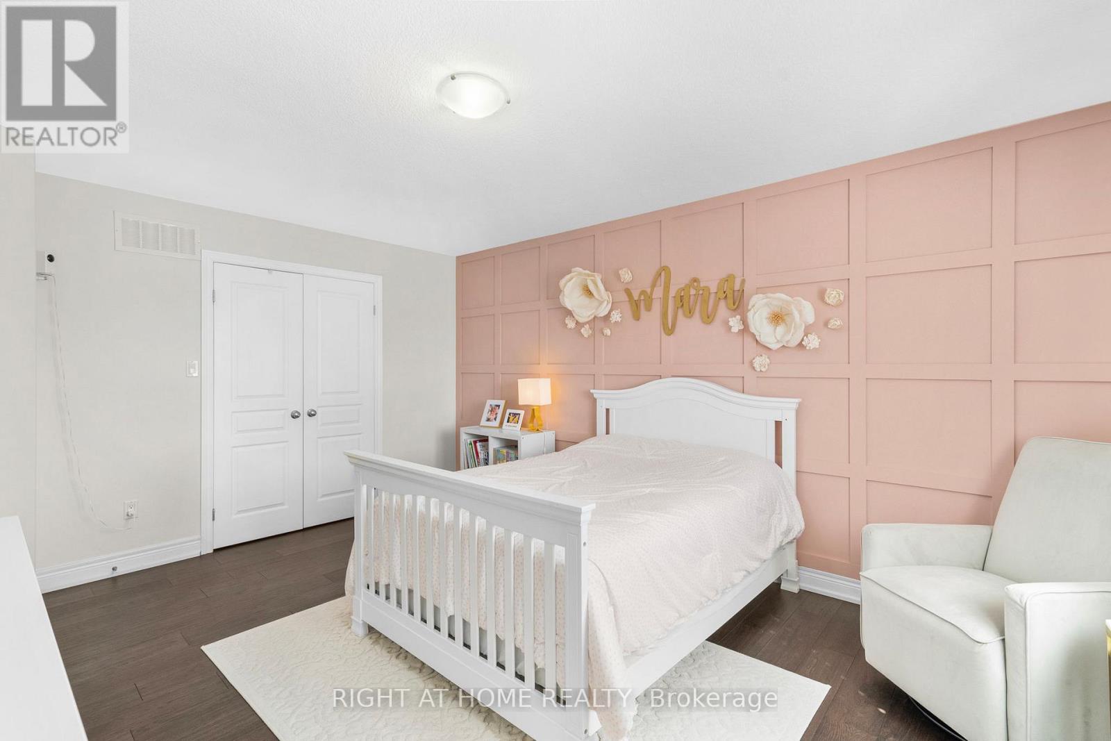 12 DONATELLO COURT - 34