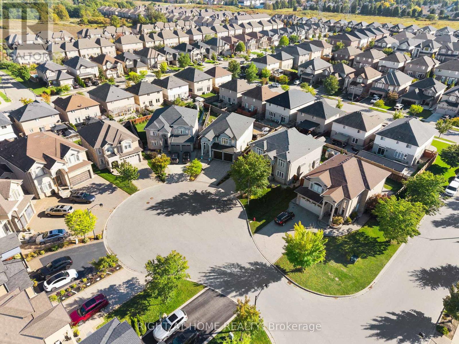 12 DONATELLO COURT - 6