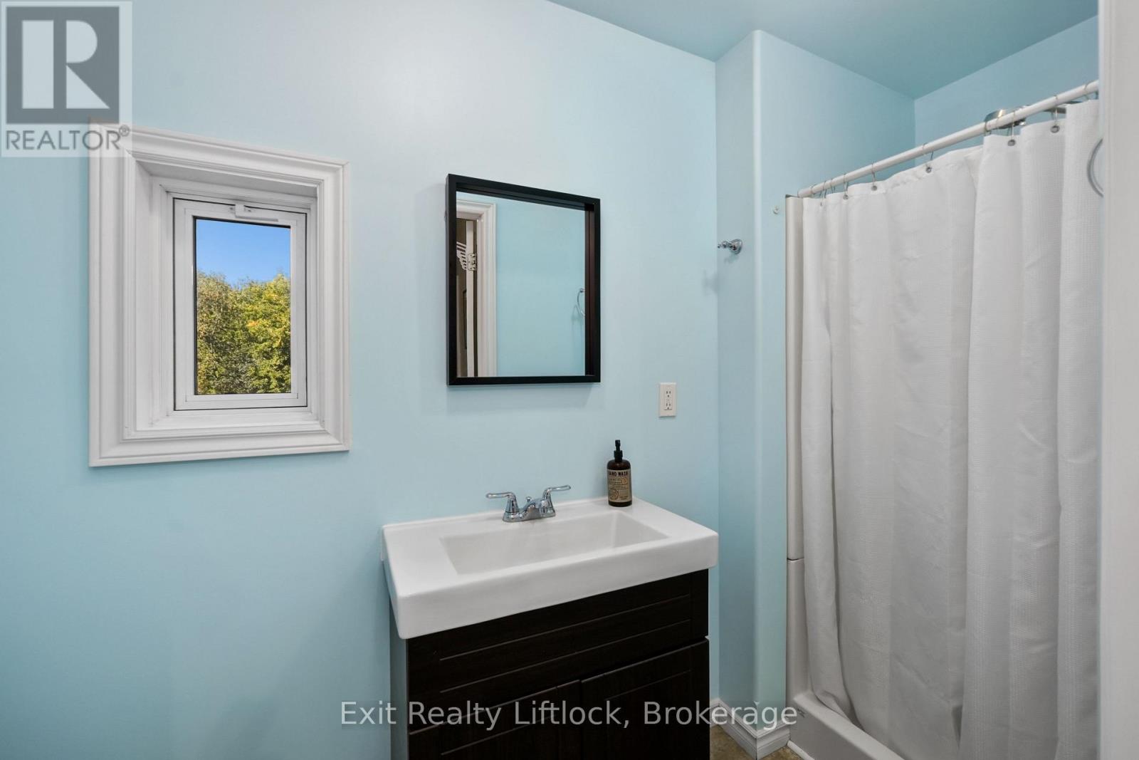 21 AYLMER STREET S - 25