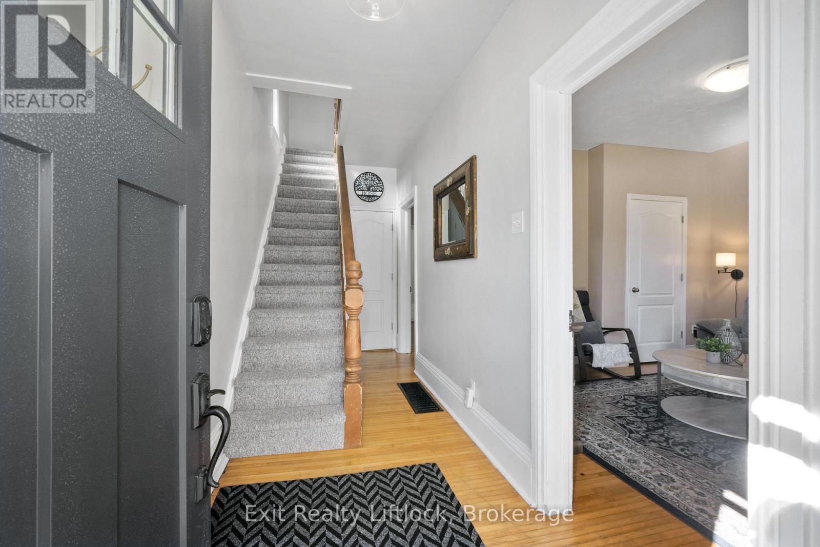 21 AYLMER STREET S - Image 3