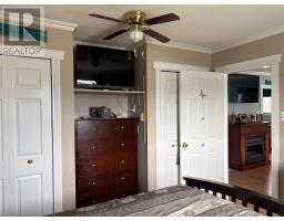 5 White's Avenue thumbnail 24