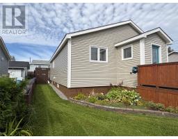 5 White's Avenue thumbnail 3