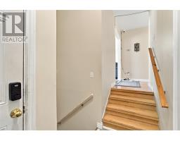 51 Boyle Street thumbnail 15