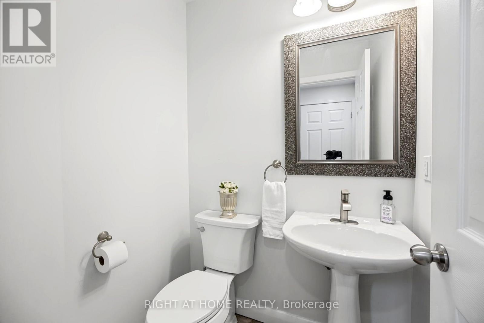 472 WHITBY SHORES GREENWAY - 24