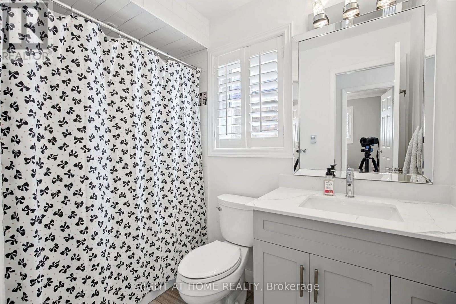472 WHITBY SHORES GREENWAY - 37