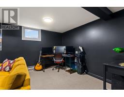 90 Glenview Terrace thumbnail 16