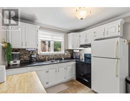 90 Glenview Terrace thumbnail 8