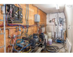303 Highway 335, Pubnico, NS B0W2W0 Photo 10